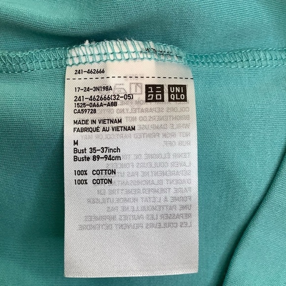 2/$30 UNIQLO Crew Neck Short Sleeve T-Shirt in Aqua Size M - Picture 8 of 14